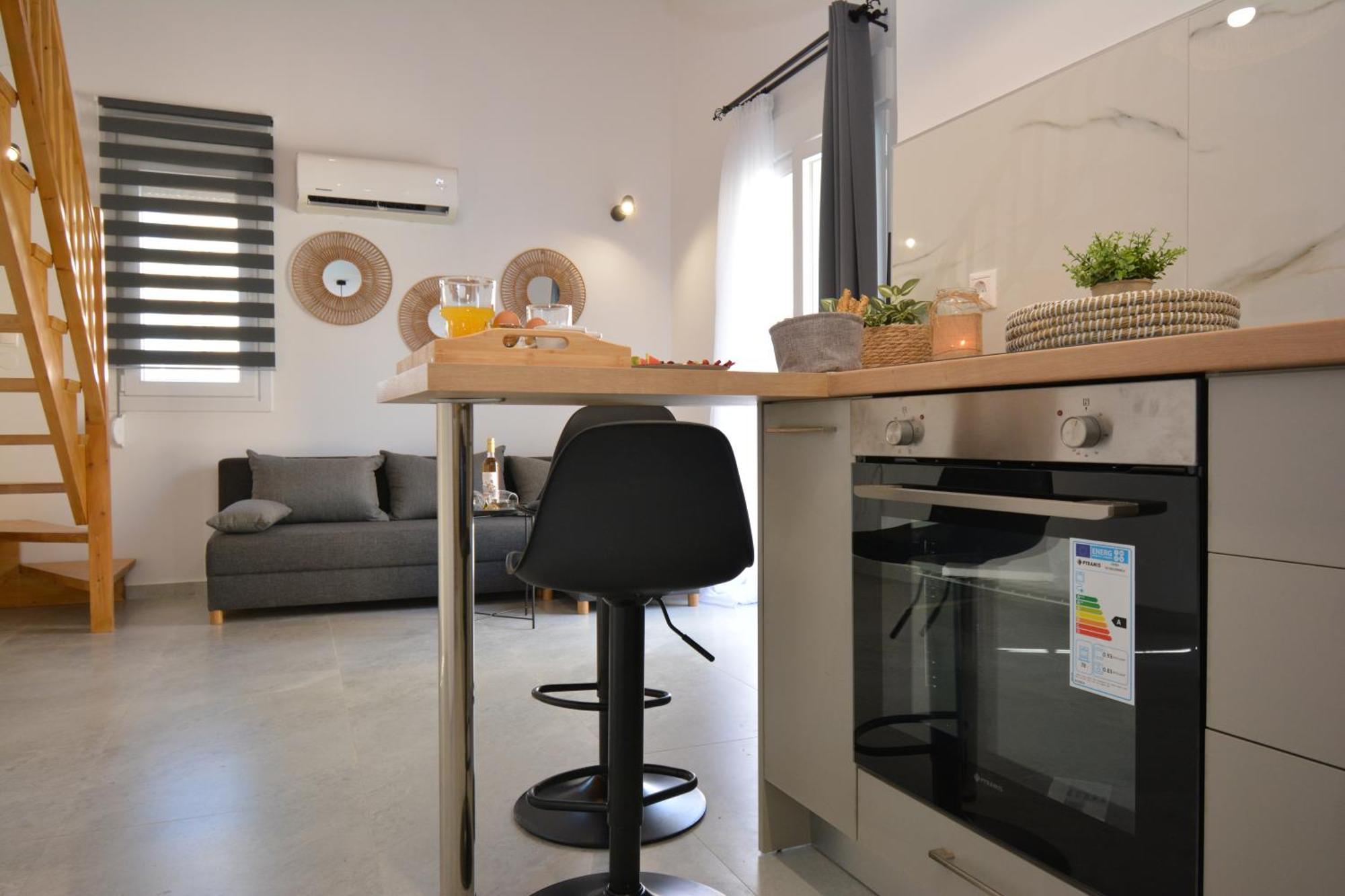 Michalianna Suites "By Checkin" Goúvai Ngoại thất bức ảnh