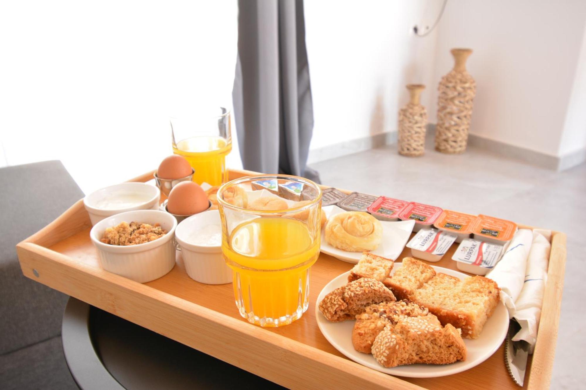Michalianna Suites "By Checkin" Goúvai Ngoại thất bức ảnh